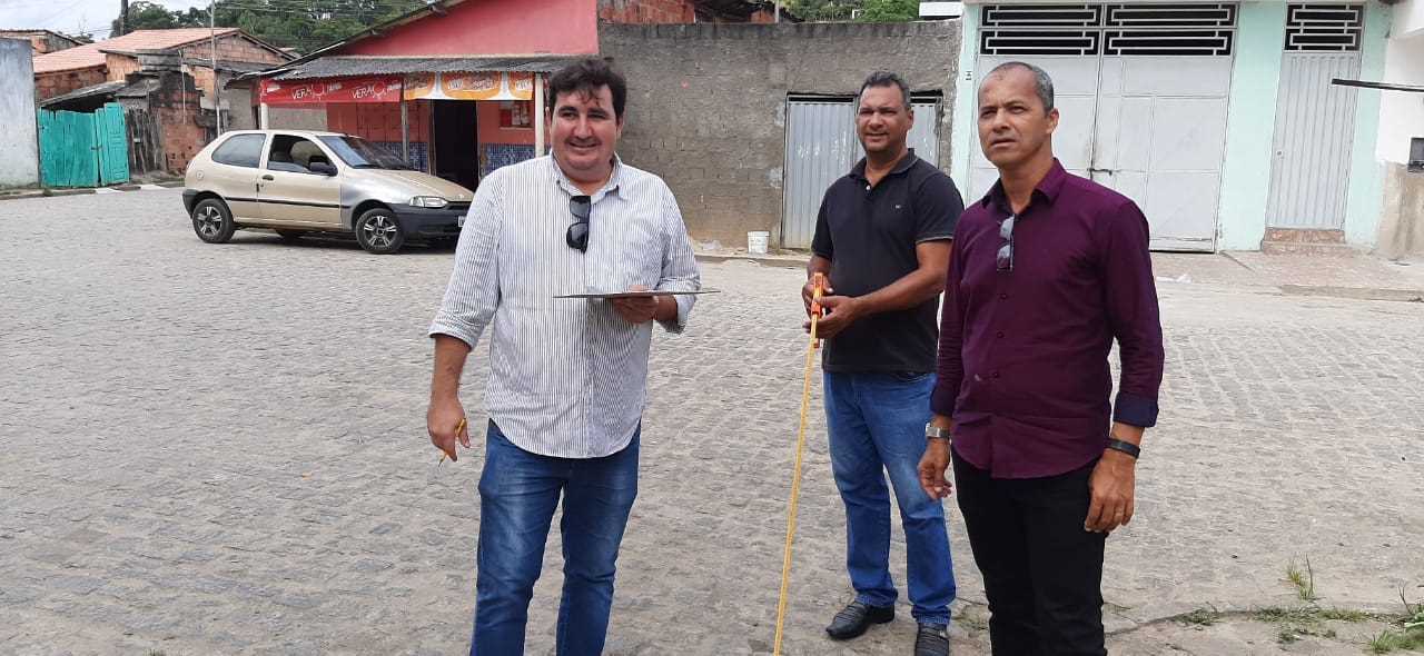 Camacã: Engenheiro realiza visita técnica no Centro de Abastecimento e na Feira livre de São João do  Panelinha